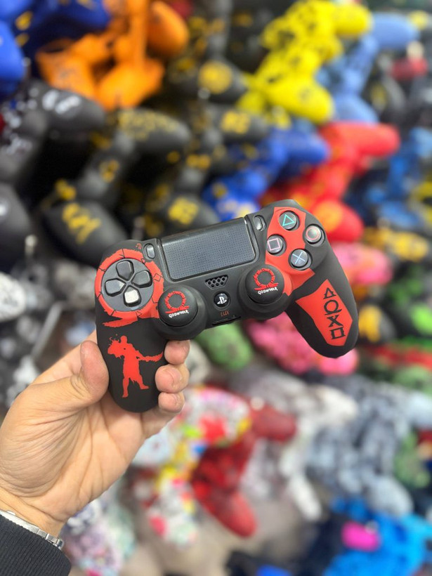 کاور دسته سیلیکونی Ps4 + دو عدد سر آنالوگ برجسته Batman Ak