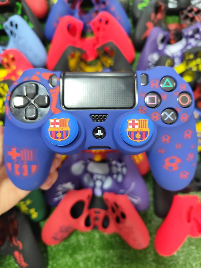 کاور دسته سیلیکونی Ps4 + دو عدد سر آنالوگ برجسته کد 1070
