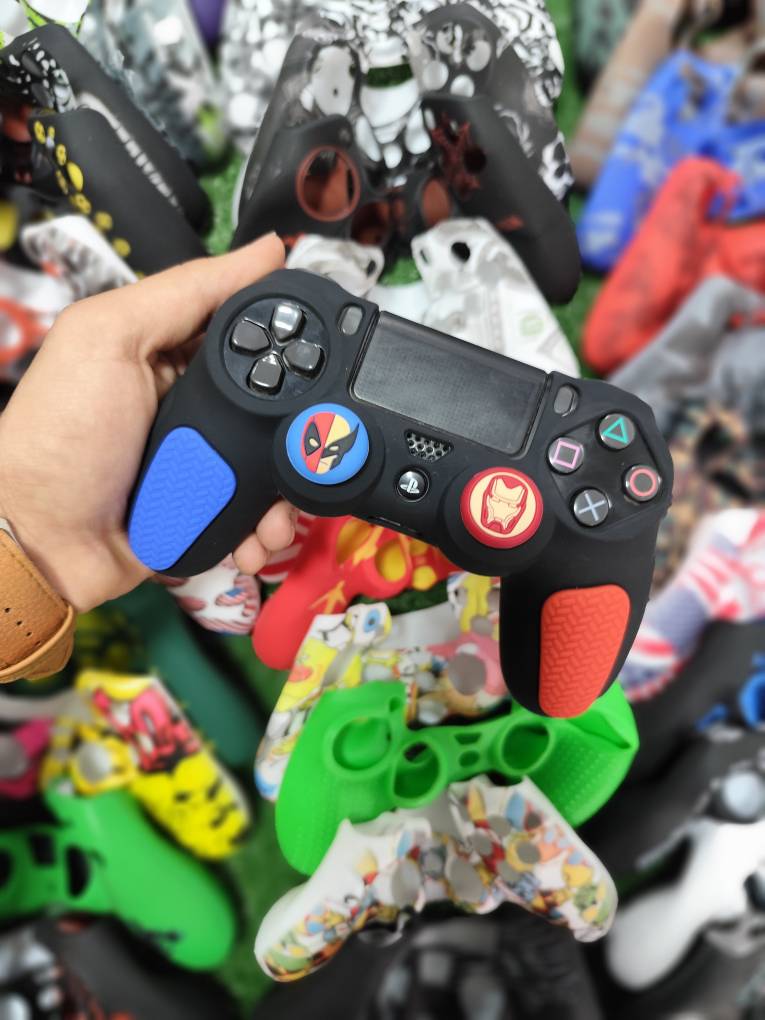 کاور دسته سیلیکونی PS4 با دو عدد سر آنالوگ برجسته کد 908