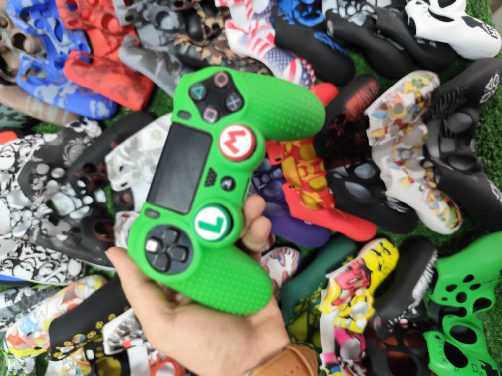 کاور دسته سیلیکونی PS4 با دو عدد سر آنالوگ برجسته کد 907