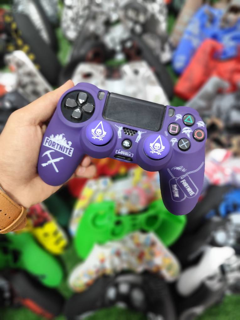 کاور دسته سیلیکونی PS4 با دو عدد سر آنالوگ برجسته کد 908