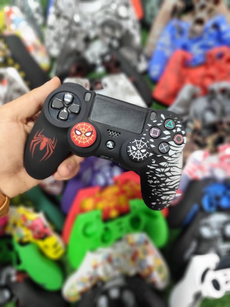 کاور دسته سیلیکونی PS4 با دو عدد سر آنالوگ برجسته کد 911