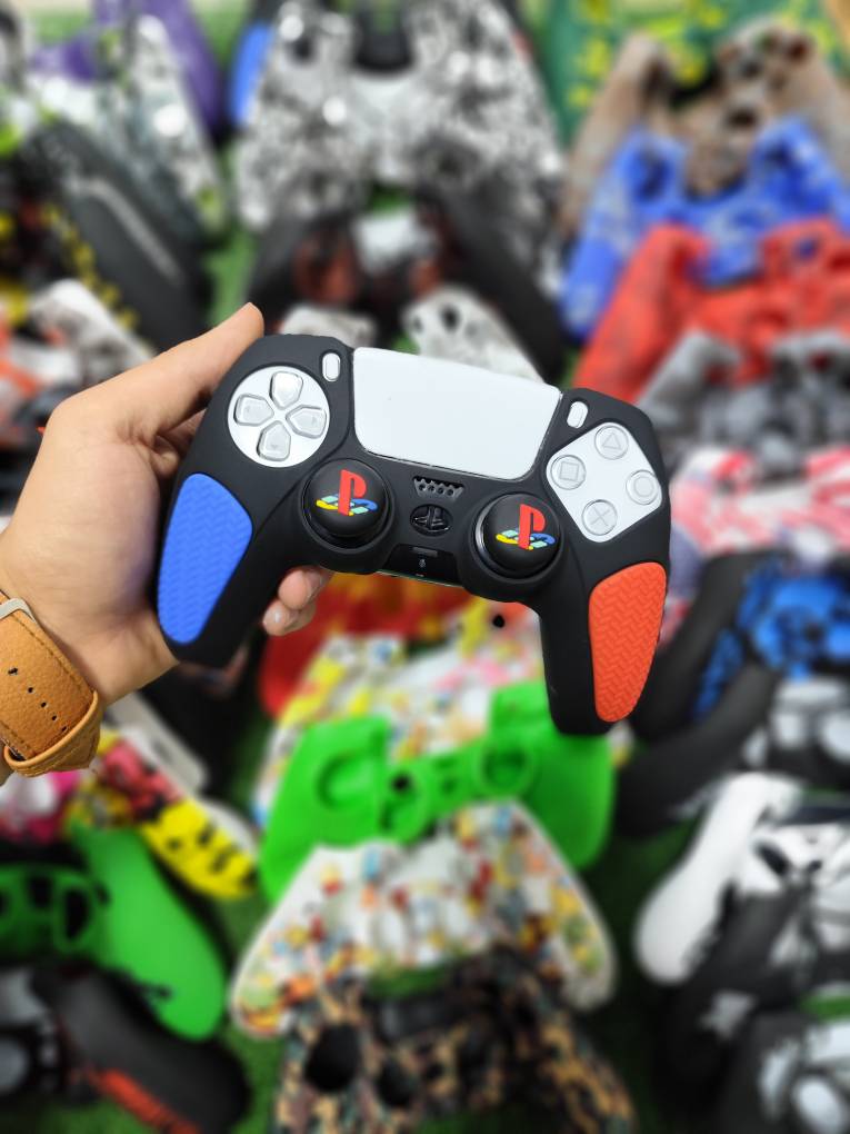 کاور دسته سیلیکونی PS4 با دو عدد سر آنالوگ برجسته کد 912