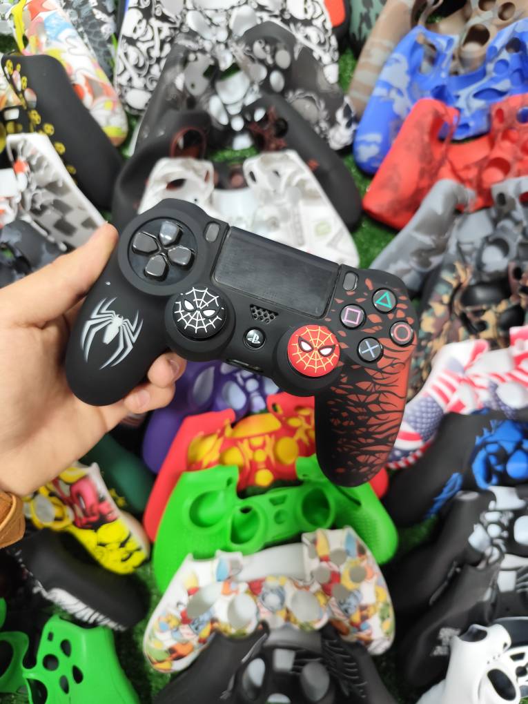 کاور دسته سیلیکونی PS4 با دو عدد سر آنالوگ برجسته کد 919