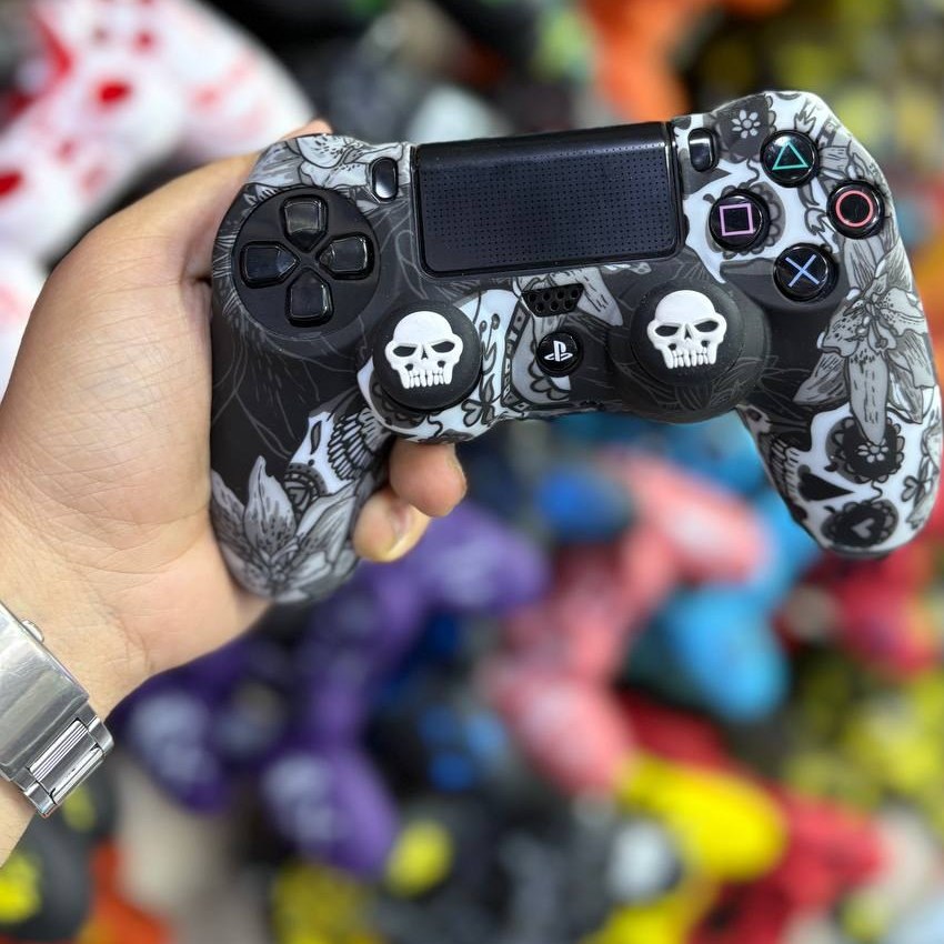 کاور دسته سیلیکونی PS4 با دو عدد سر آنالوگ برجسته